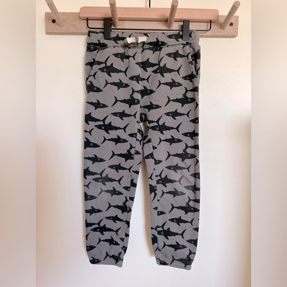 2 Pieces - Old Navy Kids Sweats Size 5T - Picture 2 of 8